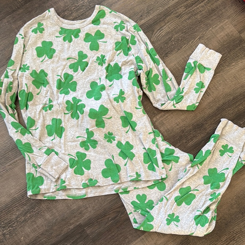 Men’s Green Shamrock Pajamas